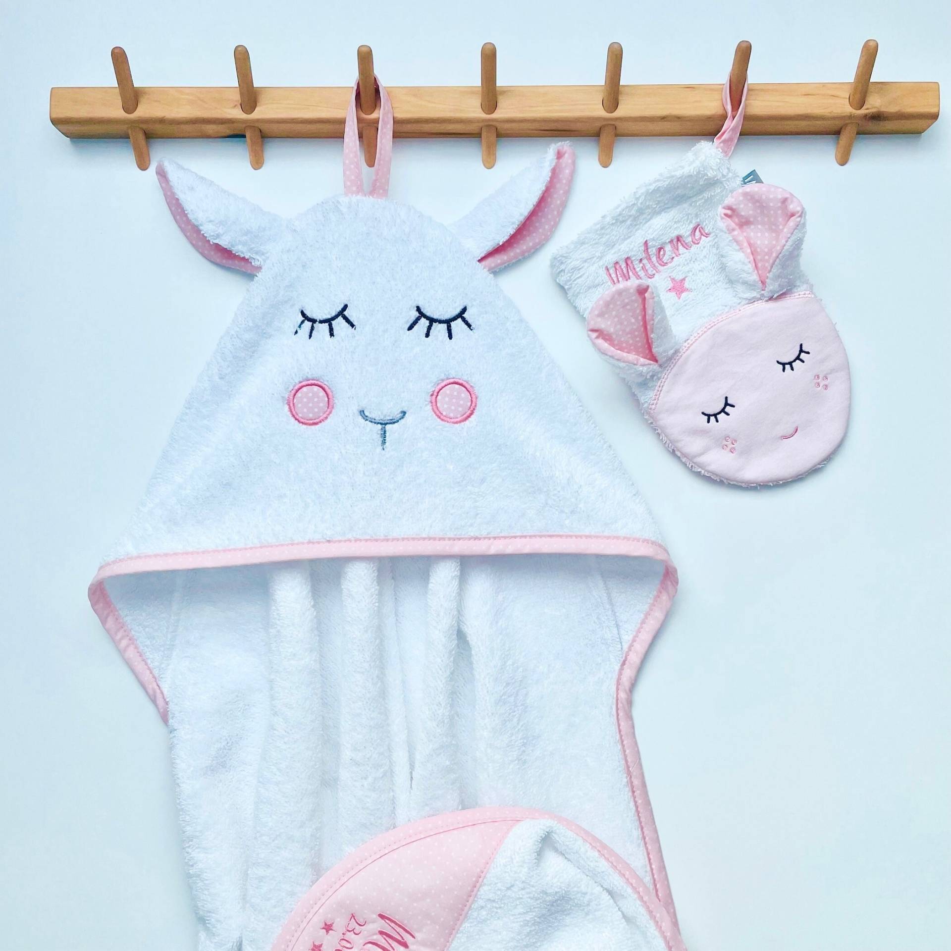 Badeset "Schäfchen Emily" Mit Ohren-Personalisierbar Stickerei Badeset "Schäfchen Emily" Mit Ohren-Personalisierbar Stickerei von Etsy - acawi