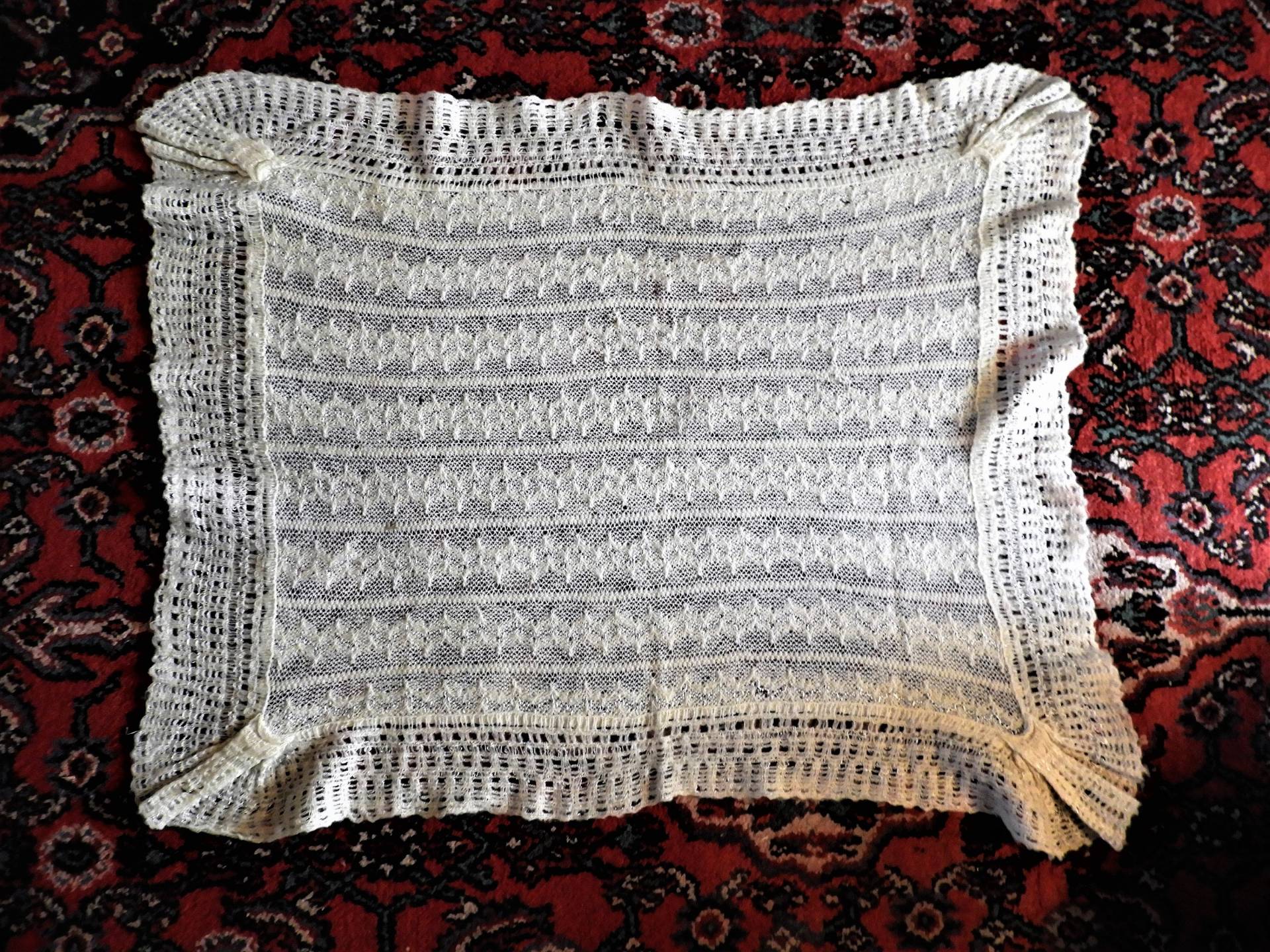 Antike Babydecke, Wolle Hand Gehäkelte Decke, Kleine Schoßdecke 34 "x 36" von Etsy - aflairfordrama