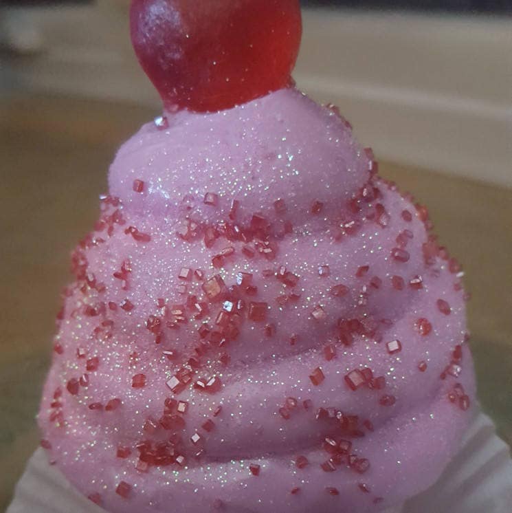 Cupcake Seife - Pinkalicious Inspirierte Ein Ajsweetsoap Exklusiv Valentinstag Geschenk Für Sie Kinderseife von Etsy - ajsweetsoap