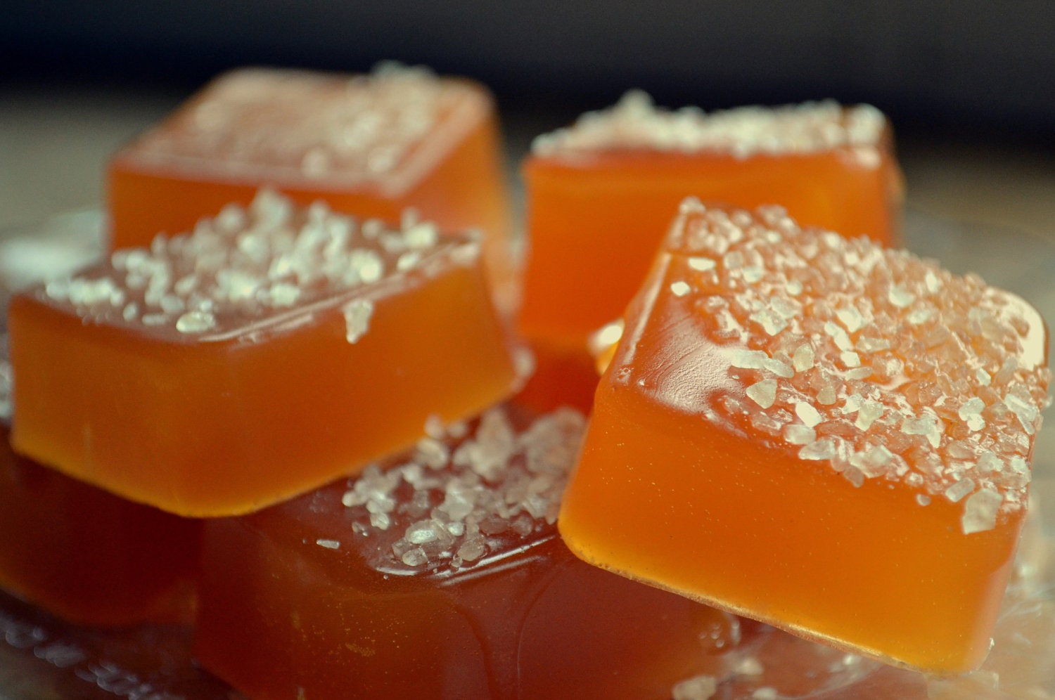 Fleur De Sel Caramel Seifenquadrate - Bonbonseife von Etsy - ajsweetsoap