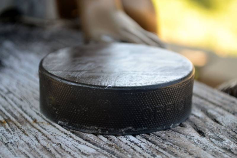 Hockey Puck Seife - Sport Geschenk Für Ihn von Etsy - ajsweetsoap
