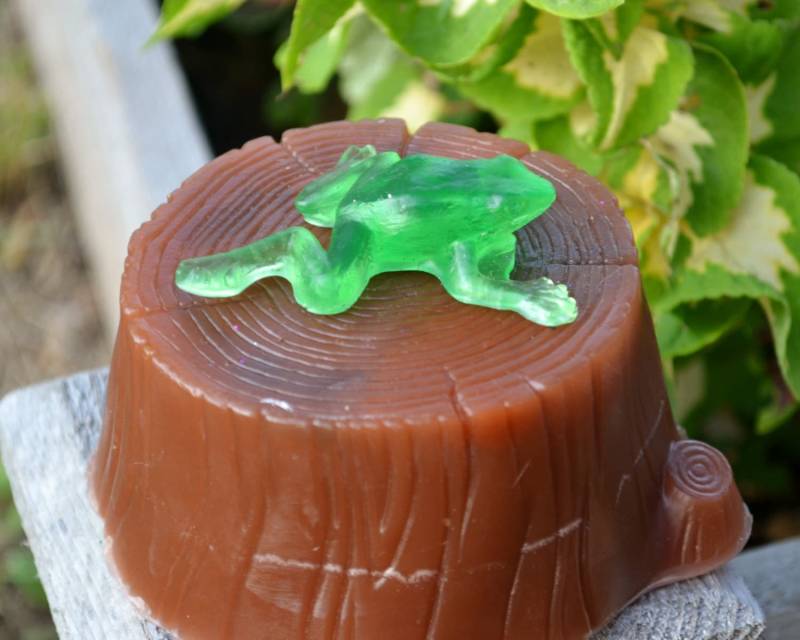 Kinderseife - Frosch Auf Dem Holzstamm Neuheit Froschseife von Etsy - ajsweetsoap