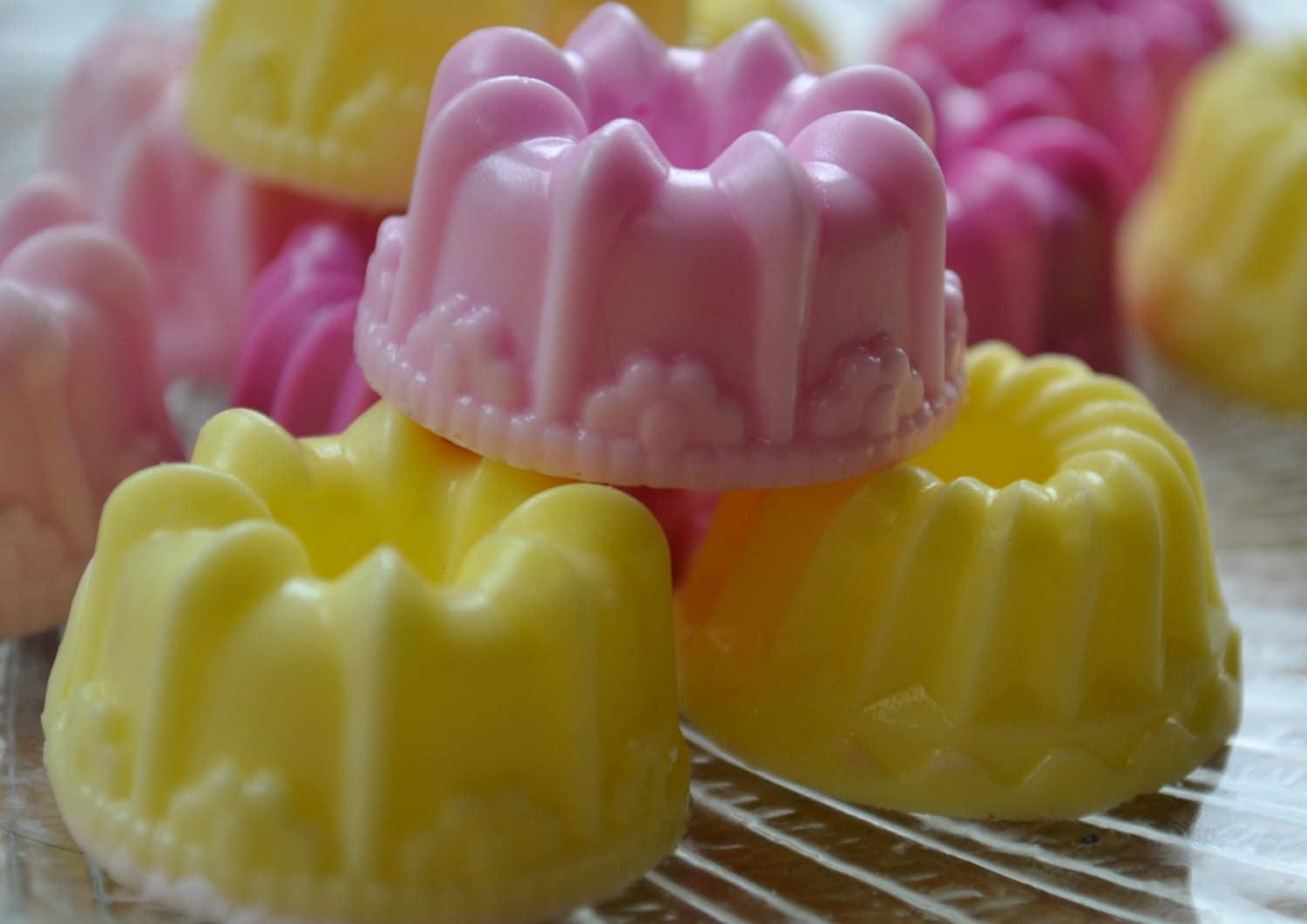 Mini Gugelhupf Seife - Party Geschenk Kuchen von Etsy - ajsweetsoap
