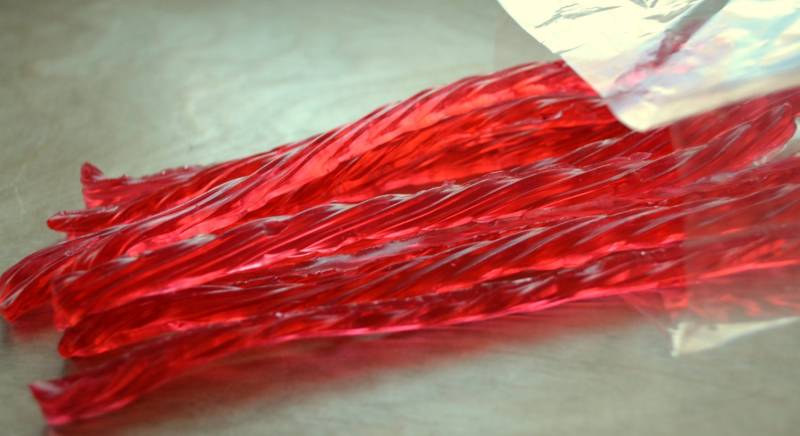 Rote Kirsch-Lakritz Seife von Etsy - ajsweetsoap