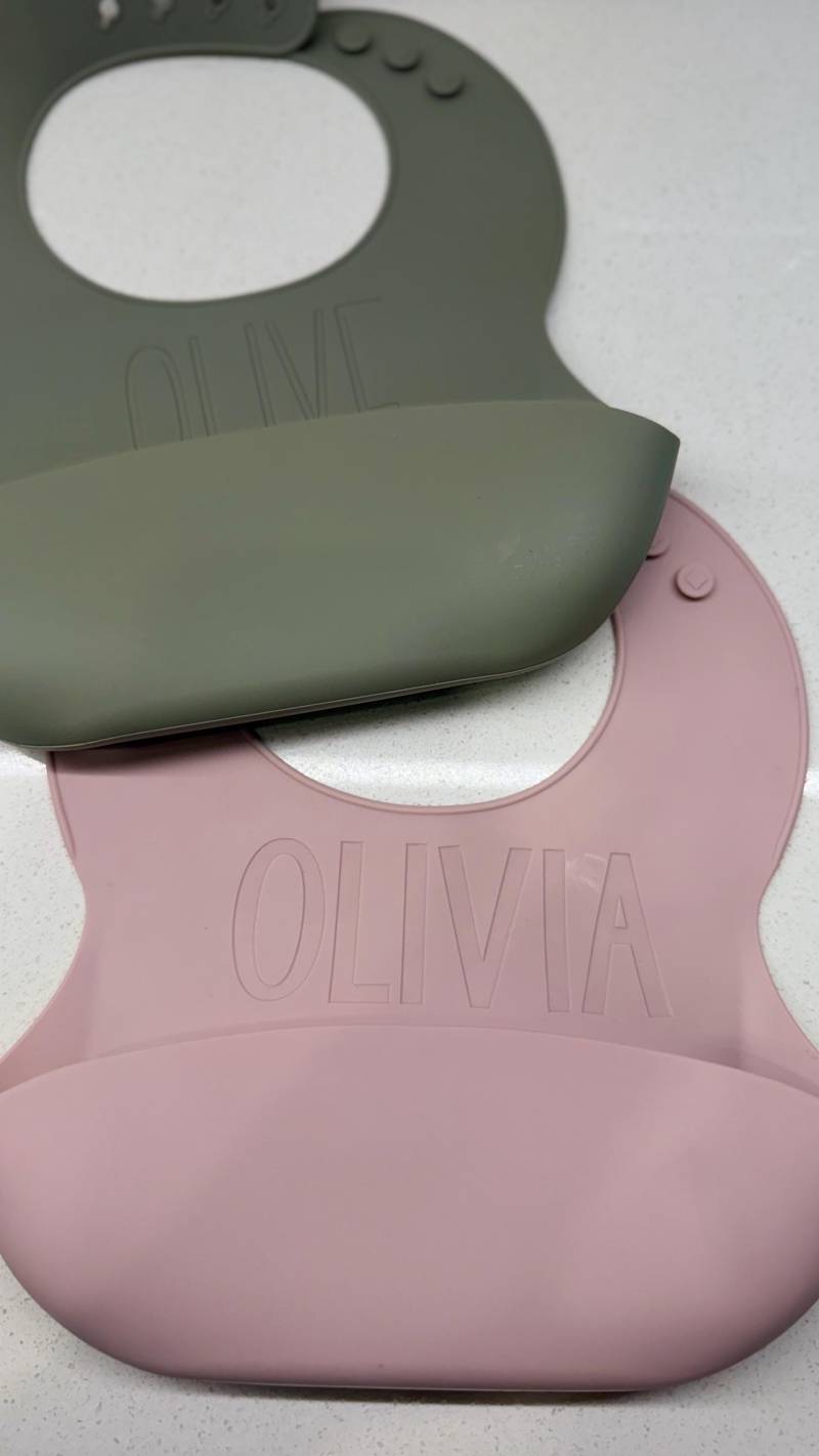 Personalisierte Silikon Baby Lätzchen | Benutzerdefinierte Geschenk Baby-Dusche-Geschenk Wasserdichtes Name von Etsy - allieandfaith