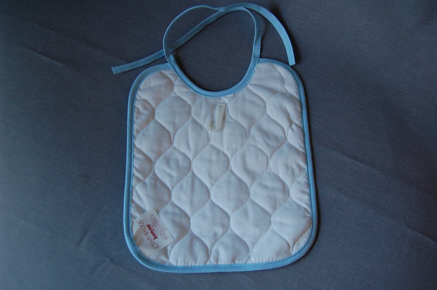 Diy ~ Vorgefertigte Lätzchen Diy ~ Vorgefertigte Lätzchen von Etsy - andMeesha