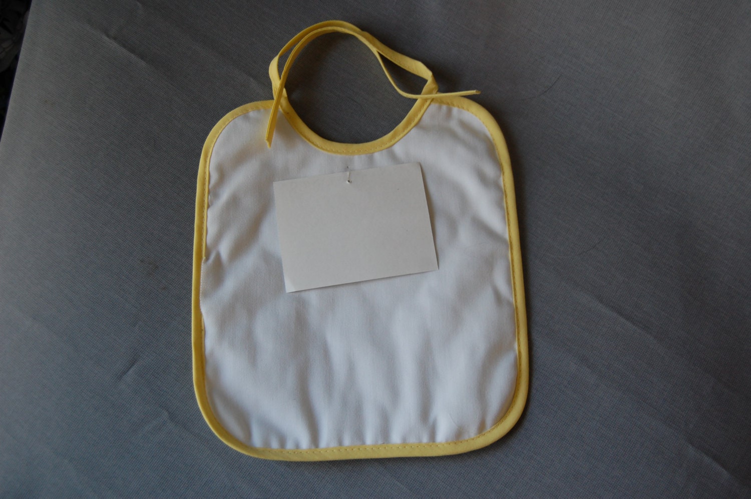 Diy ~ Vorgefertigte Lätzchen Diy ~ Vorgefertigte Lätzchen von Etsy - andMeesha