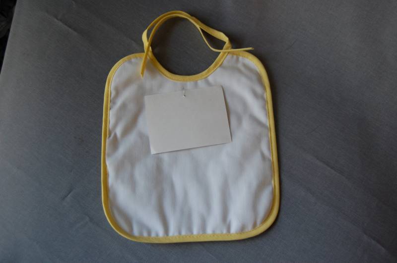 Diy ~ Vorgefertigte Lätzchen Diy ~ Vorgefertigte Lätzchen von Etsy - andMeesha