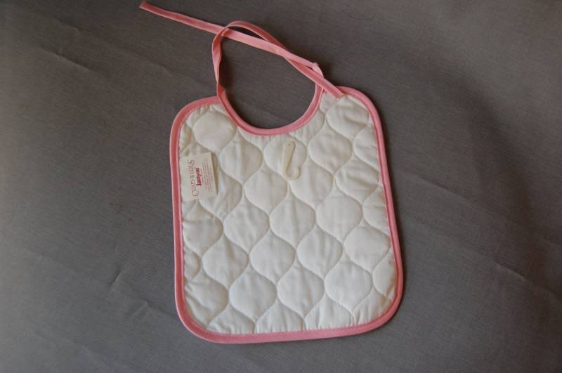 Diy ~ Vorgefertigte Lätzchen Diy ~ Vorgefertigte Lätzchen von Etsy - andMeesha