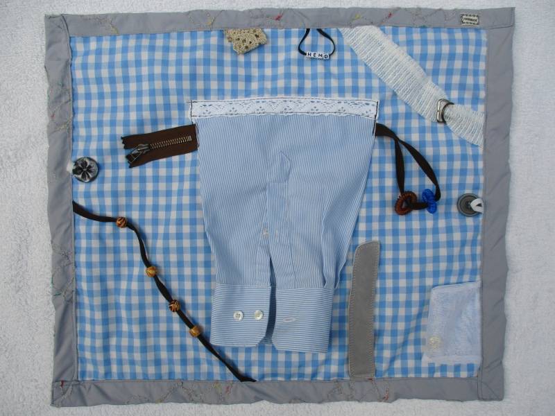 Kleine Nesteldecke Fühldecke 8720 Geschenk Für Demenzkranke Alzheimer Patienten Demenzdecke Handarbeit Neu von Etsy - annaeva64