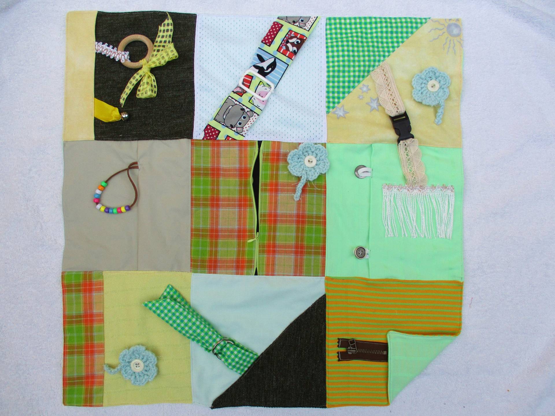 Nesteldecke, Fühldecke Für Demenzkranke Alzheimer Motorikdecke Karo60 Handarbeit Neu Nesteldecke, Fühldecke Für Demenzkranke Alzheimer Motorikdecke Karo60 Handarbeit Neu von Etsy - annaeva64