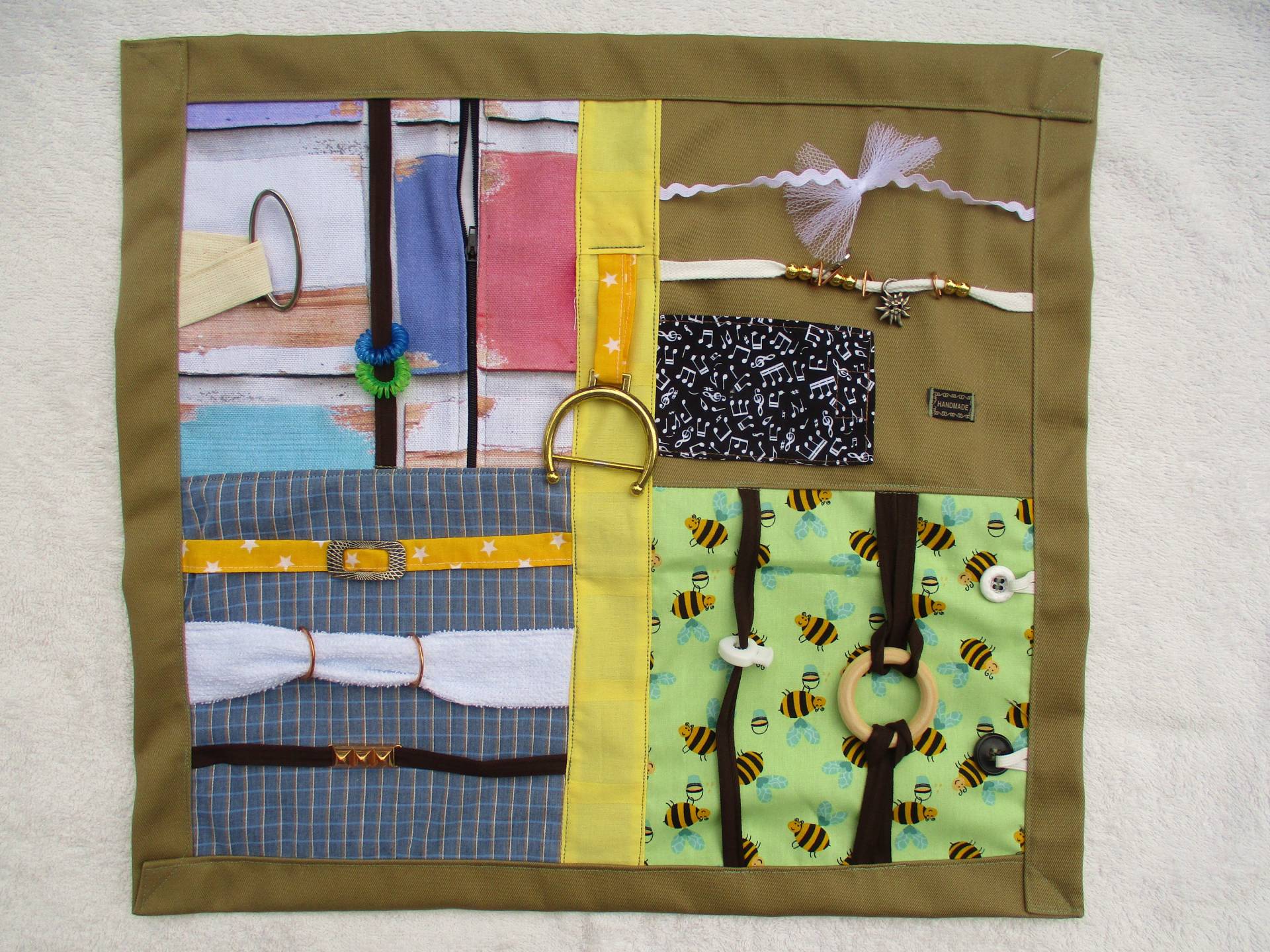 Nesteldecke, Fühldecke Geschenk Für Demenzkranke Alzheimer Demenzdecke Biene Handarbeit Neu Nesteldecke, Fühldecke Geschenk Für Demenzkranke Alzheimer Demenzdecke Biene Handarbeit Neu von Etsy - annaeva64