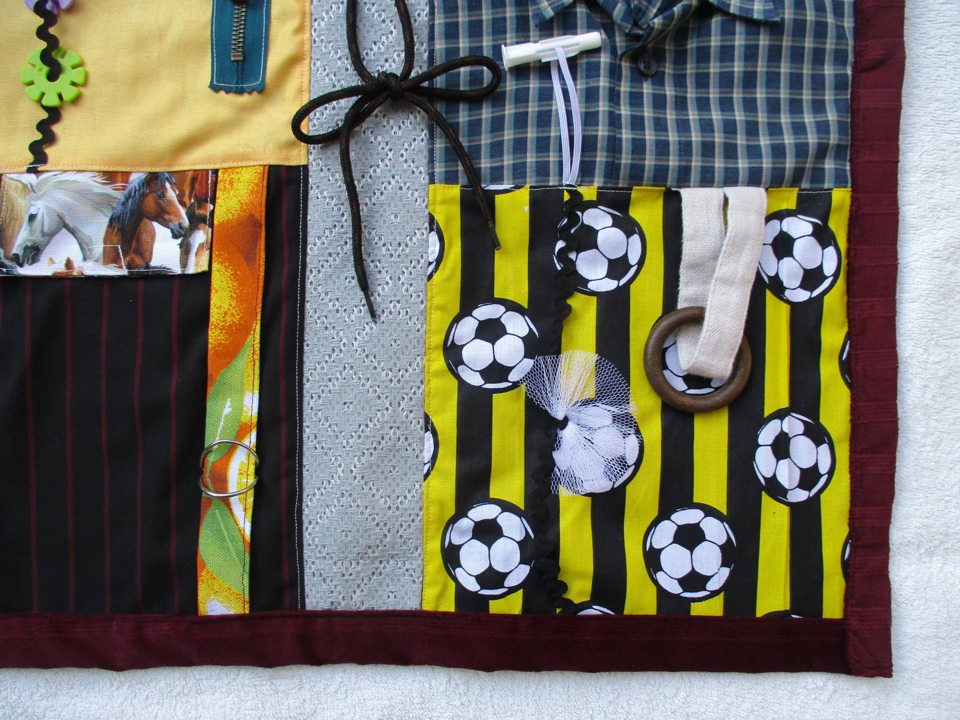 Nesteldecke 1424 Fußball Fühldecke Demenzdecke Geschenk Für Demenzkranke Und Alzheimer Patienten Selbstgenäht Neu Nesteldecke 1424 Fußball Fühldecke Demenzdecke Geschenk Für Demenzkranke Und Alzheimer Patienten Selbstgenäht Neu von Etsy - annaeva64