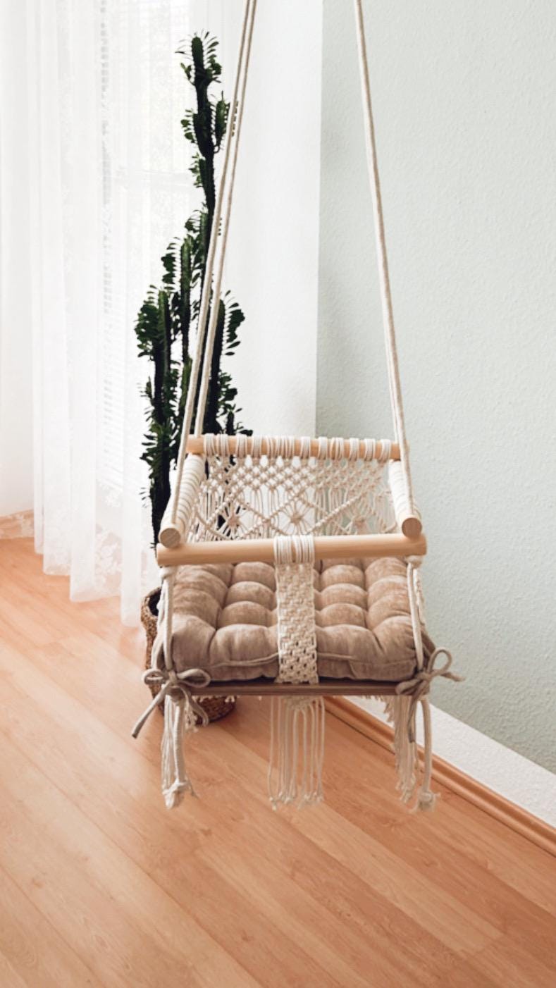 Makramee Baby Schaukel, Handgemacht Boho Hängematte Kinderzimmer Deco, Indoor Schaukel, Macramee Swing von Etsy - annysunique