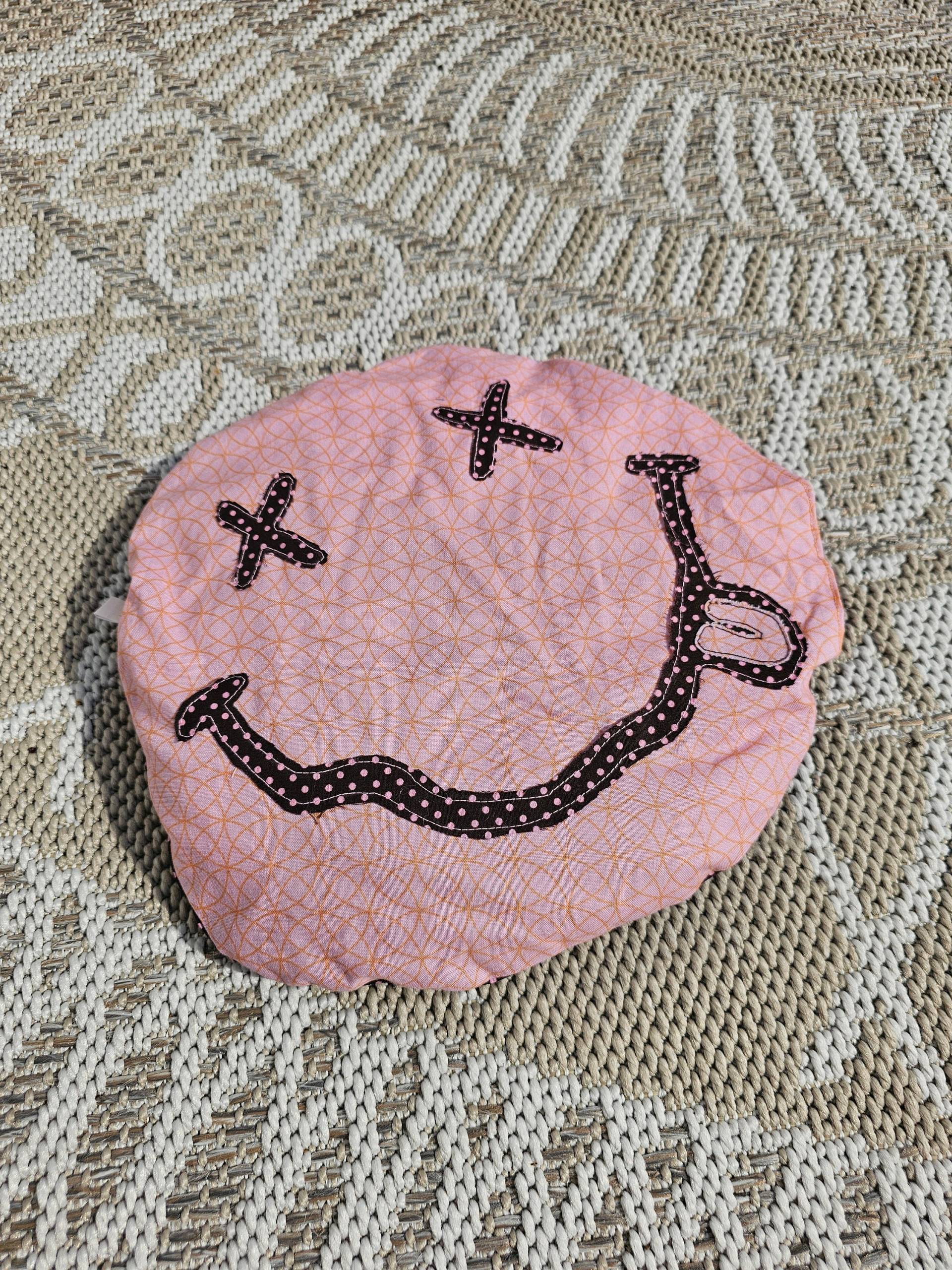 Kirschkernkissen Handarbeit - Wärmekissen Für Bauch & Rücken Abnehmbarer Bezug Unikat Smiley Rock Fan Geschenk Kirschkernkissen Handarbeit - Wärmekissen Für Bauch & Rücken Abnehmbarer Bezug Unikat Smiley Rock Fan Geschenk von Etsy - artmoShop