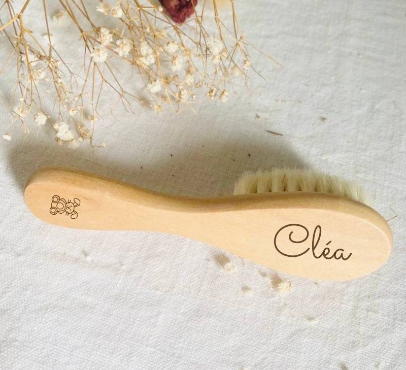 Personalisierte Baby-Kinderhaarbürste | Geburtsgeschenk Individualisierbares Holz Taufe, Geburtstag, Geburt, Weihnachten Toilette von Etsy - atelierpetitscitrons