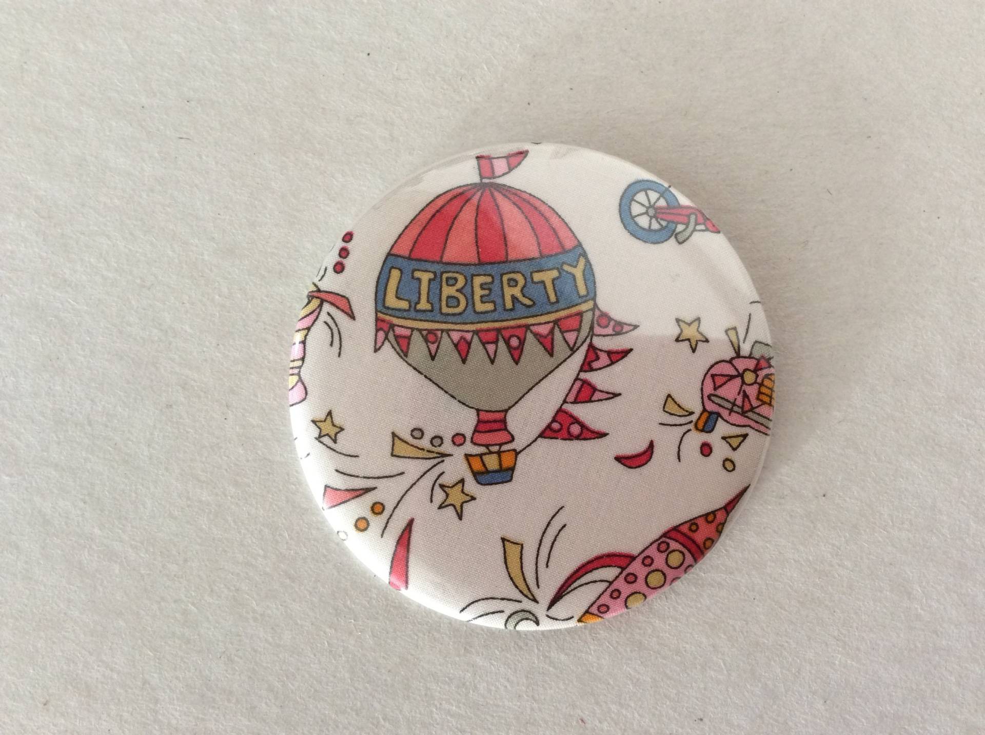 Spiegel Magnet Badge Liberty Sky High von Etsy - auboutdufililya