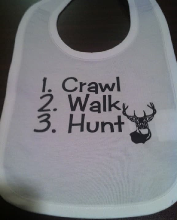 Jagd Baby Lätzchen - Krabbelwalk Zukünftige Hirsch Jäger Duschgeschenke Jungen Mädchen Kleidung von Etsy - baby1zmaker4u
