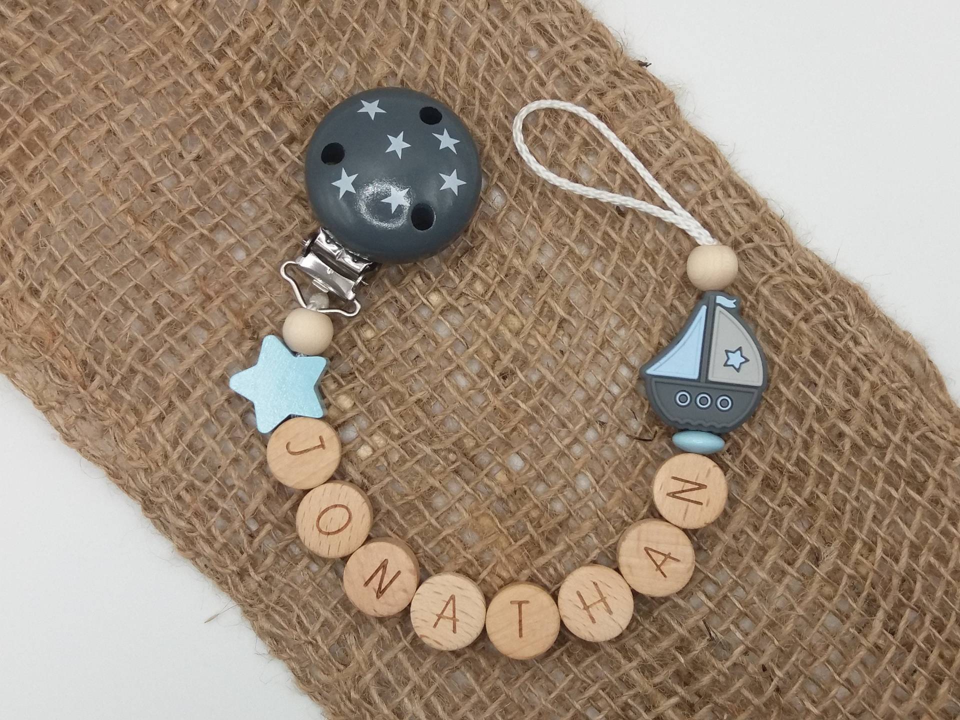Schnullerkette Mit Name, Sterne Und Boot Schnullerkette Mit Name, Sterne Und Boot von Etsy - babyletter
