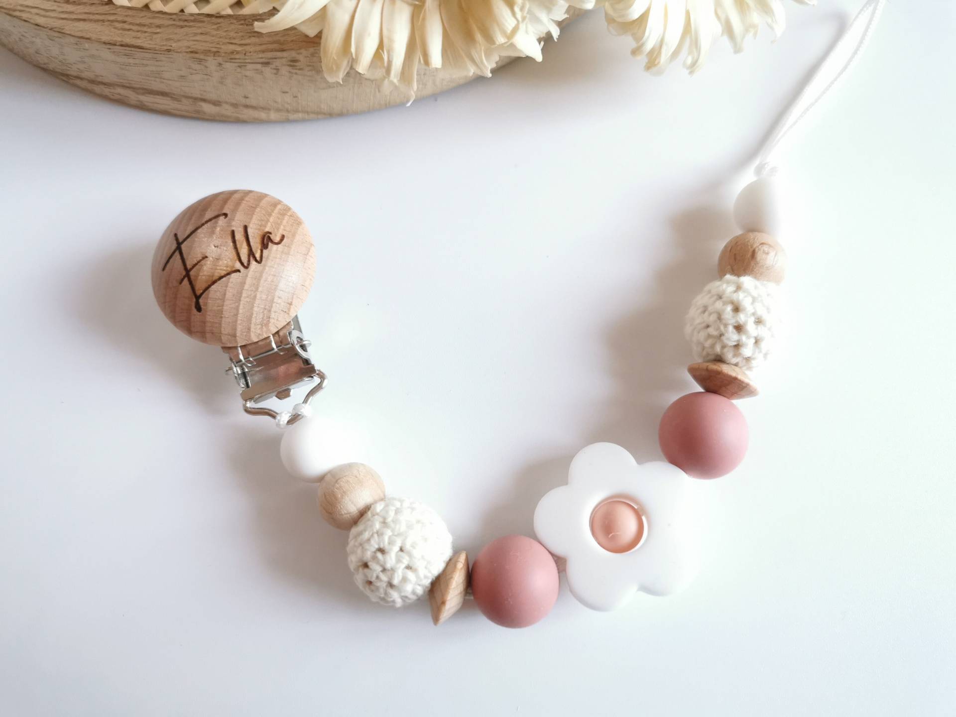 Schnullerkette Mit Namen, Babygeschenk, Personalisiert, Gravur, Holz, Boho, Blumen, Mädchen, Pink Schnullerkette Mit Namen, Babygeschenk, Personalisiert, Gravur, Holz, Boho, Blumen, Mädchen, Pink von Etsy - babyshopRICHBEAR