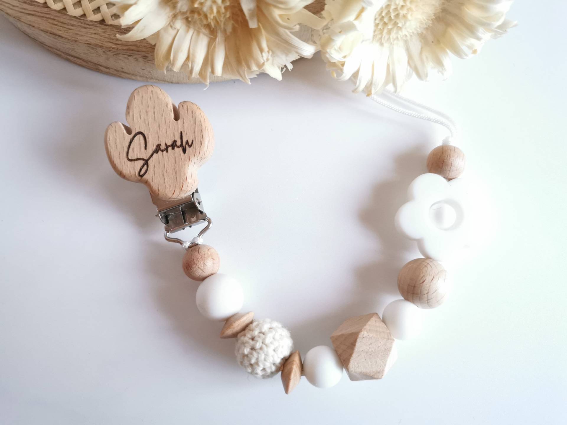 Schnullerkette Mit Namen, Babygeschenk, Personalisiert, Gravur, Holz, Boho, Blumen, Mädchen Schnullerkette Mit Namen, Babygeschenk, Personalisiert, Gravur, Holz, Boho, Blumen, Mädchen von Etsy - babyshopRICHBEAR