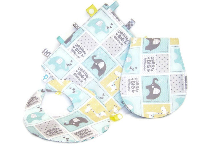 Lätzchen, Spucktuch Und Lovie Baby Geschenk-Set Mit Gelb, Petrol Mintgrün Elefanten, Baby-Dusche-Geschenke Unter 25 von Etsy - barbarajh24