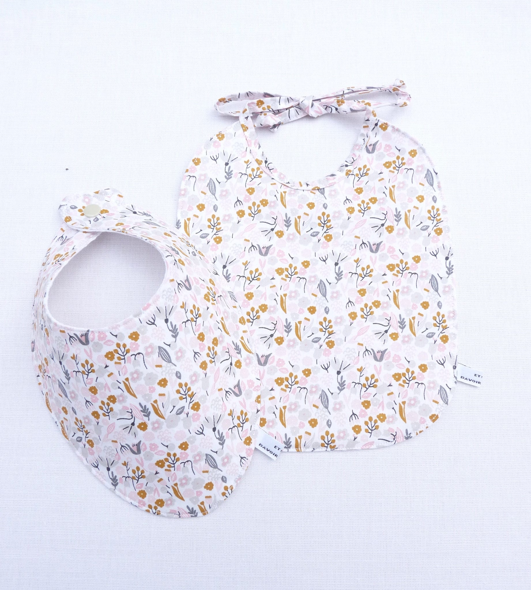 Ensemble Deux Bavoirs Bébé Fille von Etsy - bavoirsetcie
