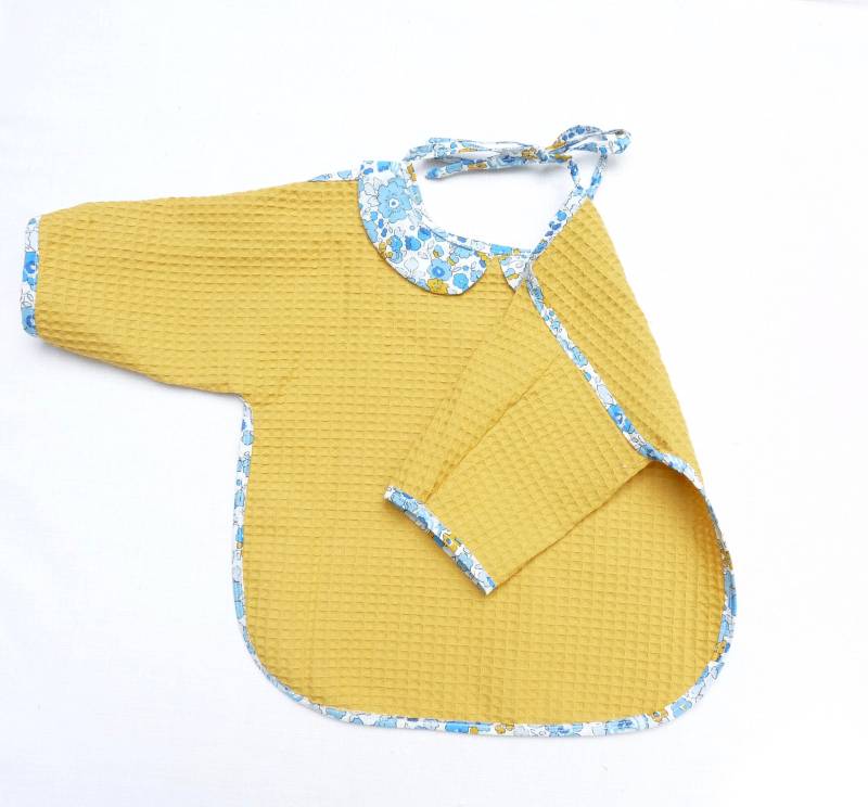 Liberty-Lätzchen Mit Ärmeln Für Mädchen 12/24 Monate, Original-Baby-Kind-Kantine von Etsy - bavoirsetcie