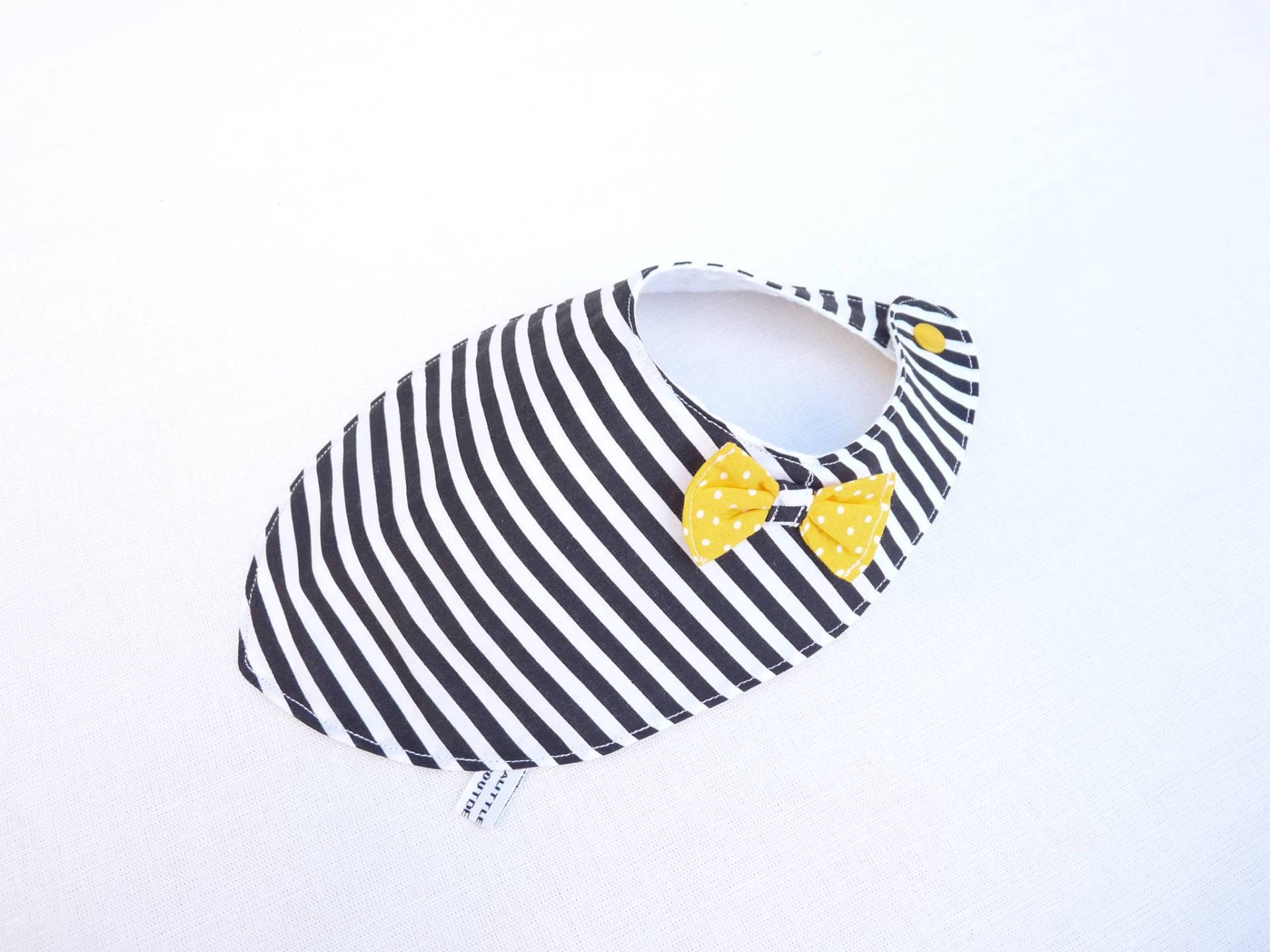 Originelles Lätzchen Im Schalstil Für Mädchen, 0-24 Monate, "Marianne" von Etsy - bavoirsetcie