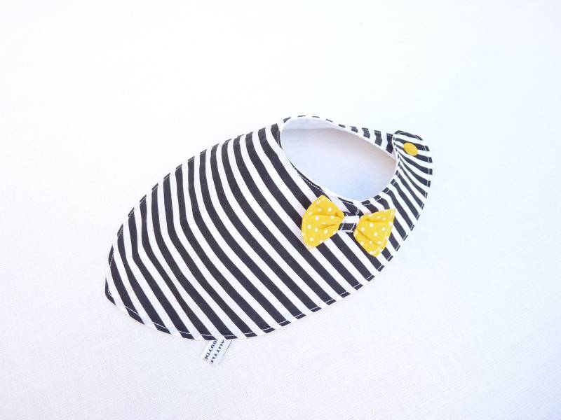 Originelles Lätzchen Im Schalstil Für Mädchen, 0-24 Monate, "Marianne" von Etsy - bavoirsetcie