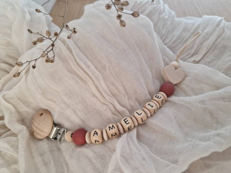 Gehäkelte Schnullerkette "Amelie" Personalisiert, Rost, Marone, Silikon, Mit Name, Holz, Herz Gehäkelte Schnullerkette "Amelie" Personalisiert, Rost, Marone, Silikon, Mit Name, Holz, Herz von Etsy - beckyshandmadeshop
