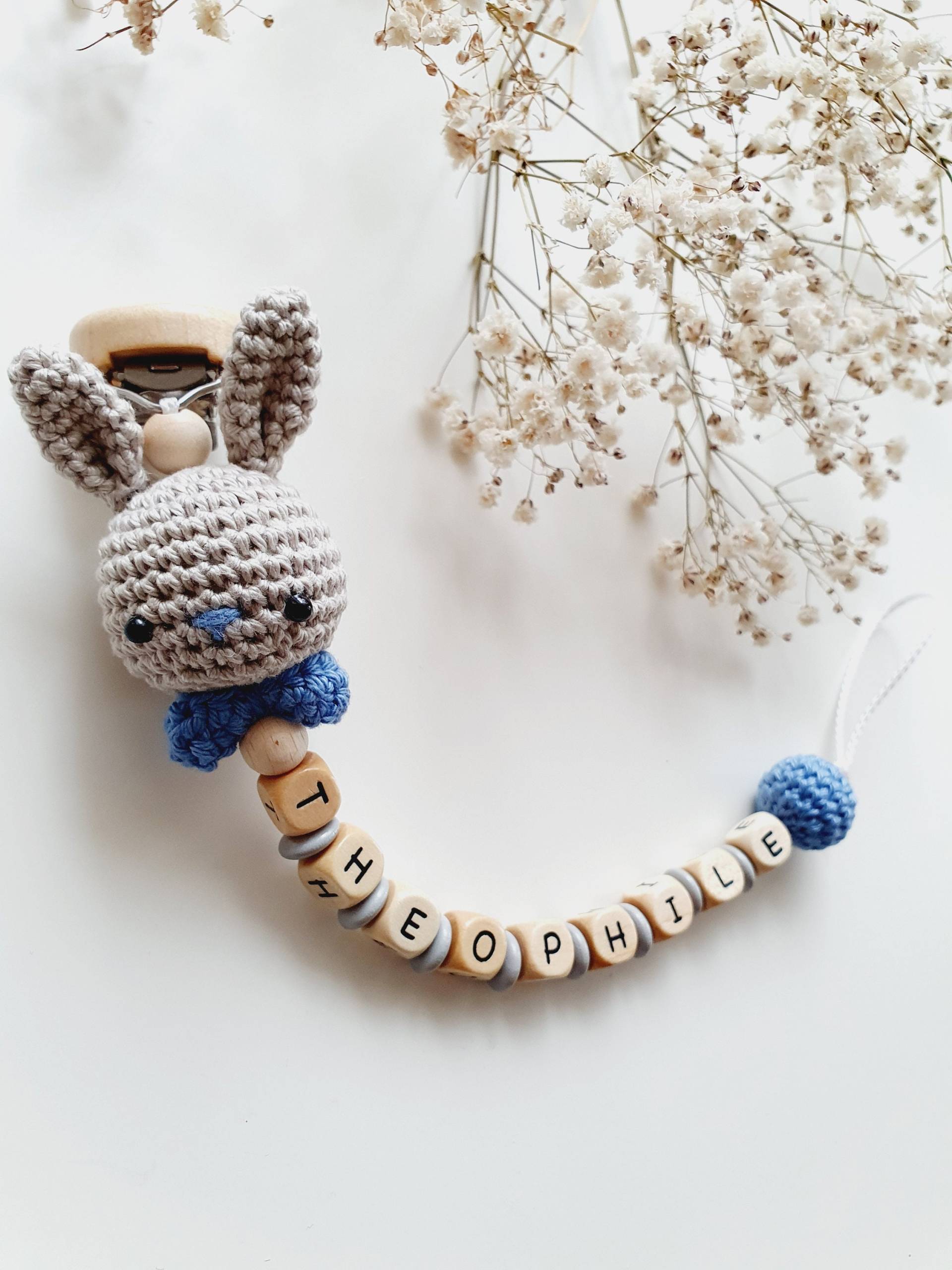 Gehäkelte Schnullerkette"Hasi" Mit Einer Niedlichen Schleife in Mint, Personalisiert, Süß, Weiß, Natur, Grau Gehäkelte Schnullerkette"Hasi" Mit Einer Niedlichen Schleife in Mint, Personalisiert, Süß, Weiß, Natur, Grau von Etsy - beckyshandmadeshop