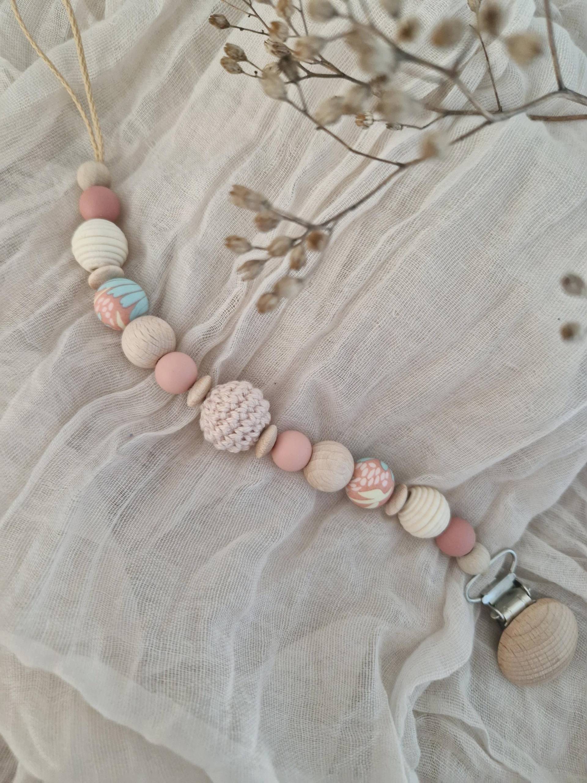 Schnullerkette "Apricot " Apricot, Türkis, Orange, Geblümt, Blume, Natur, Silikon, Holz, Rillenperle, Girl, Häkelperlen, Riffelperle Schnullerkette "Apricot " Apricot, Türkis, Orange, Geblümt, Blume, Natur, Silikon, Holz, Rillenperle, Girl, Häkelperlen, Riffelperle von Etsy - beckyshandmadeshop