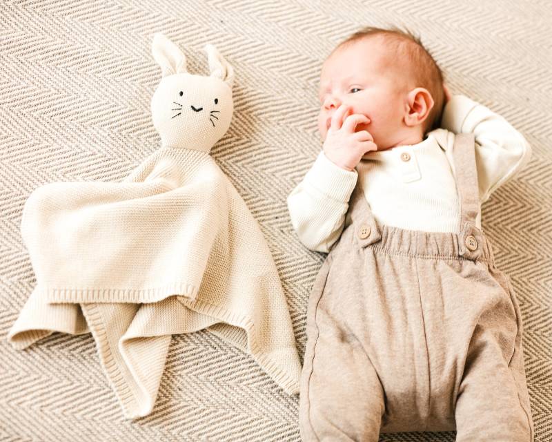 Schnuffelhase Baby Personalisiert - Kuschelhase Mit Namen Schmusetuch Hase Geschenk Zur Geburt Strickhase von Etsy - bergkindl