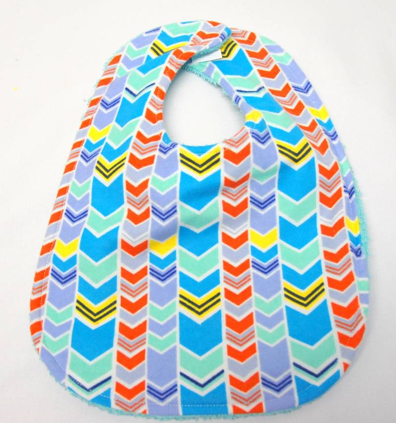 Baby Lätzchen Für Mädchen, Baby-Dusche-Geschenk, Willkommen Geschenk, Neue Mutter Geschenk Petrol Und Orange Chevrons von Etsy - beyondquilts