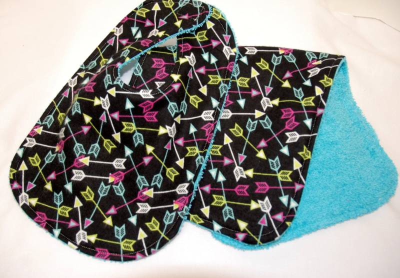 Babylätzchen Und Spucktuch-Set, Babypartygeschenk, Willkommensgeschenk Bunte Pfeile von Etsy - beyondquilts