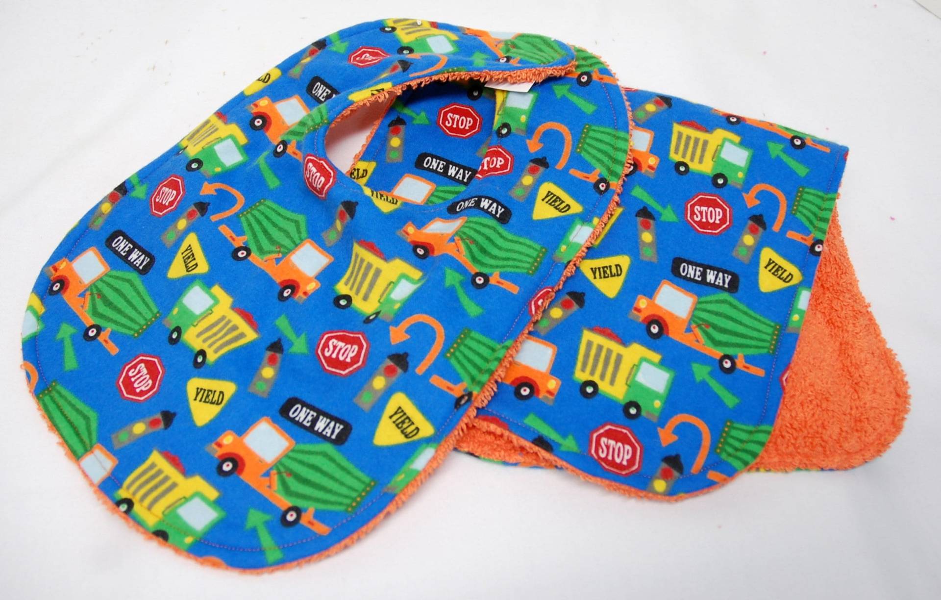 Lätzchen Und Spucktuch-Set, Babypartygeschenk, Willkommensgeschenk Baumaschinen, Schilder Lätzchen Und Spucktuch-Set, Babypartygeschenk, Willkommensgeschenk Baumaschinen, Schilder von Etsy - beyondquilts