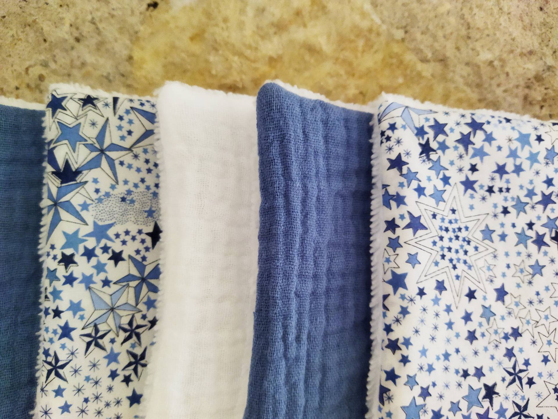 Abwaschbare Tücher Und Beutel Liberty Adelajda Blau, Baumwoll-Doppelgaze, Blaue Weiße Make-Up-Entferner-Tücher Für Frauen Oder Babys. Geschenkidee Abwaschbare Tücher Und Beutel Liberty Adelajda Blau, Baumwoll-Doppelgaze, Blaue Weiße Make-Up-Entferner-Tücher Für Frauen Oder Babys. Geschenkidee von Etsy - boutondazur