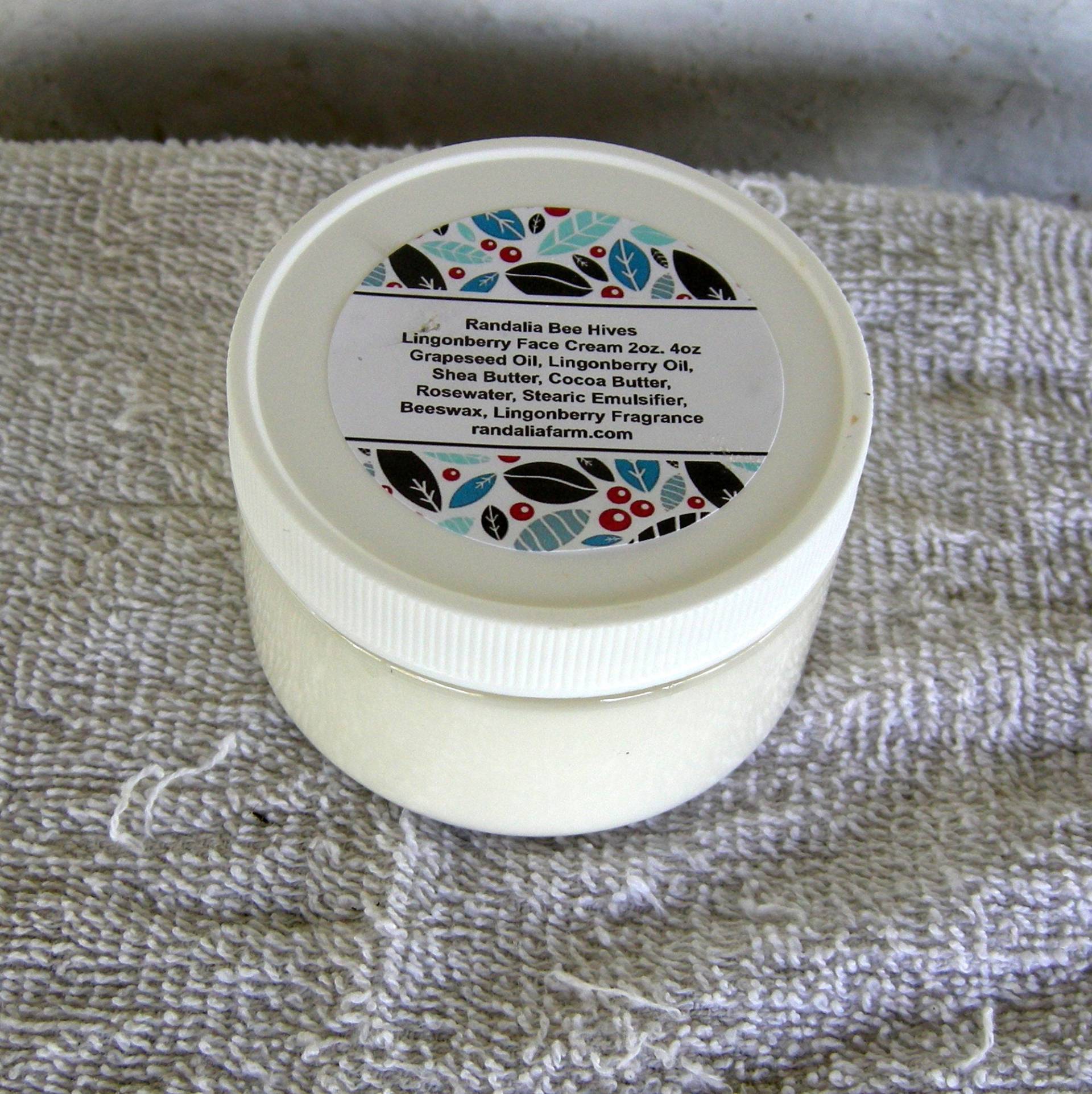 Preiselbeerkernöl Gesichts-, Körpercreme, 4 Oz. Randalia Bienenstöcke Preiselbeerkernöl Gesichts-, Körpercreme, 4 Oz. Randalia Bienenstöcke von Etsy - buyadalia