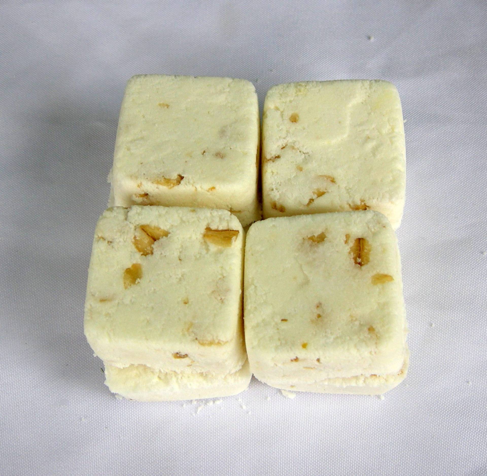 Set 8 Buttermilch, Honig Und Hafer Badebomben, Randalia Bienenstock Set 8 Buttermilch, Honig Und Hafer Badebomben, Randalia Bienenstock von Etsy - buyadalia