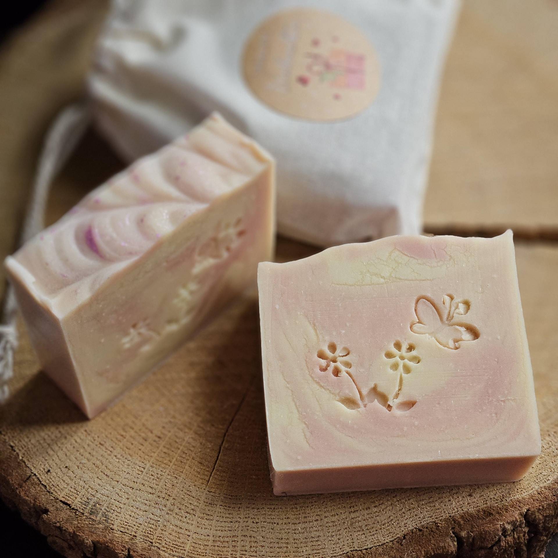 Naturseife Pflegend Fruchtig Süß Palmölfrei Vegan Naturseife Pflegend Fruchtig Süß Palmölfrei Vegan von Etsy - byKKbaby