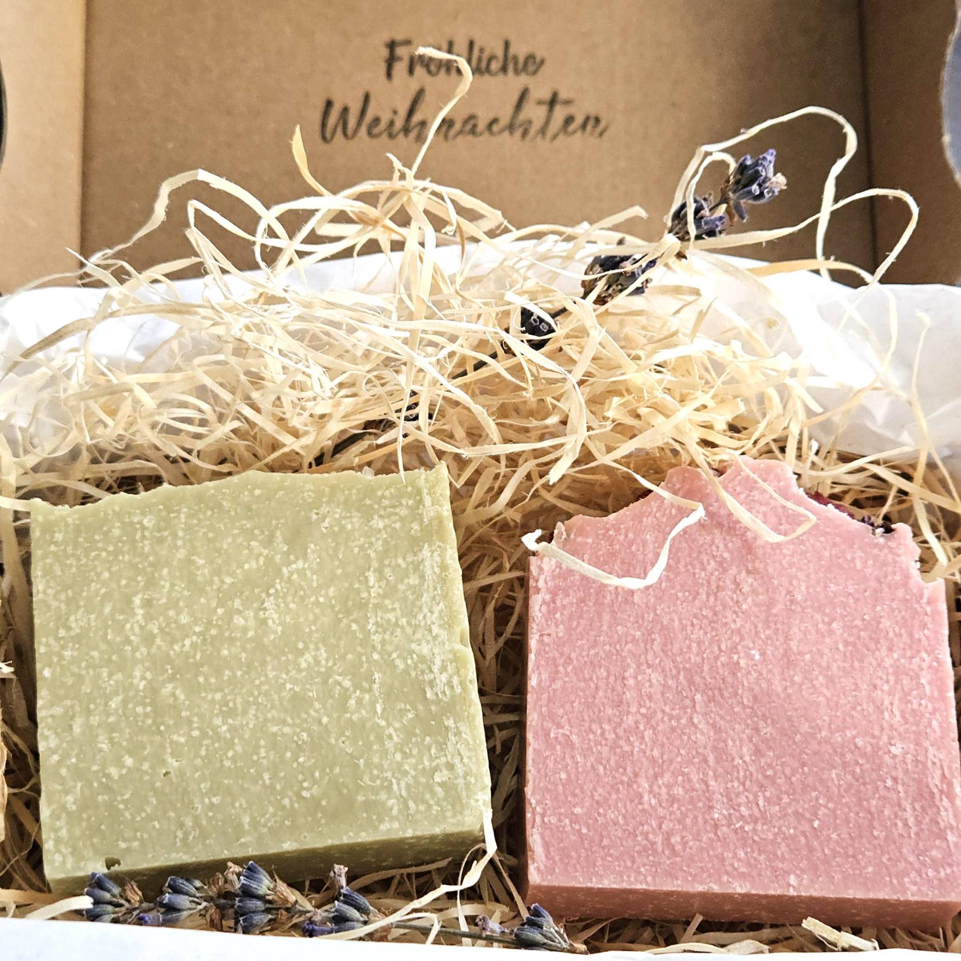 Naturseifen Geschenkset Himbeere-Minze Fruchtig Frisch/Pistazieneis Milchig Süß Pflegend Handgemacht Palmölfrei Vegan Naturseifen Geschenkset Himbeere-Minze Fruchtig Frisch/Pistazieneis Milchig Süß Pflegend Handgemacht Palmölfrei Vegan von Etsy - byKKbaby