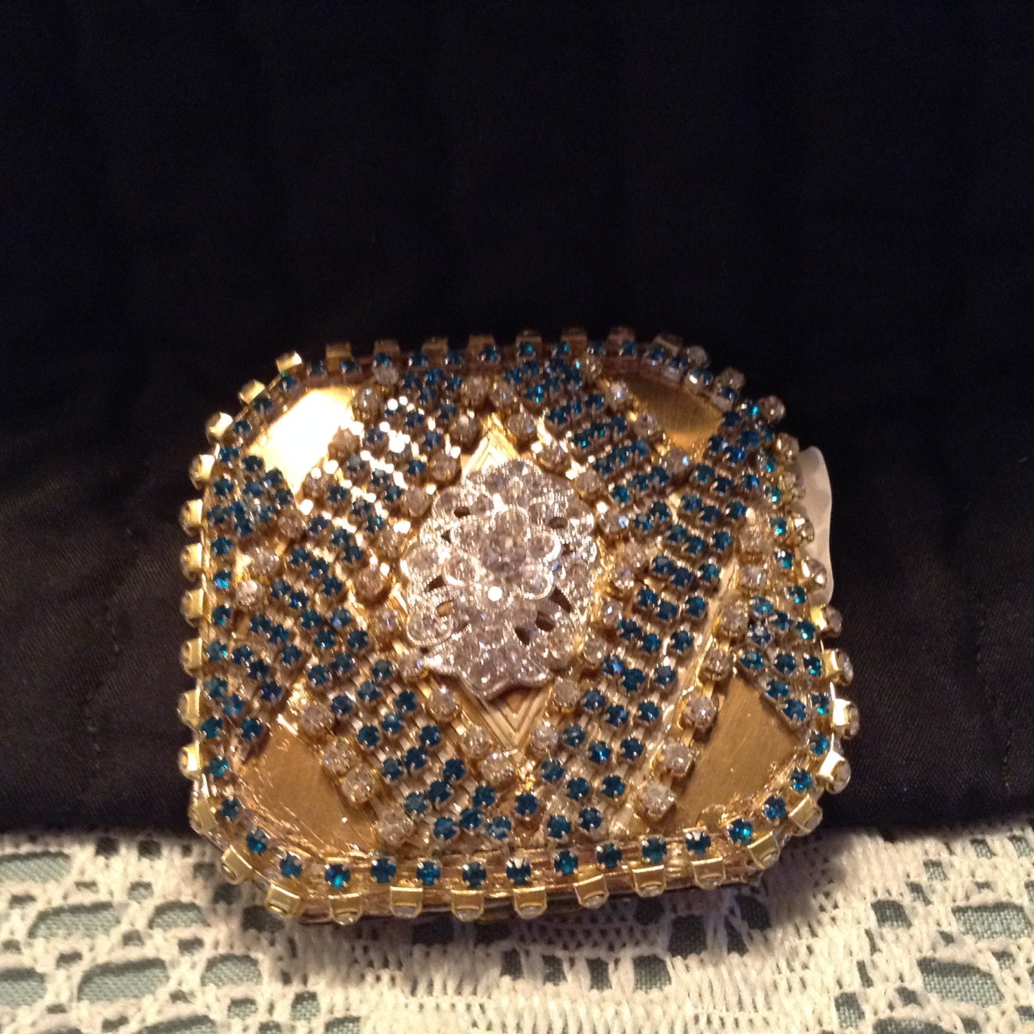 Jeweled Kompakt Mit Pulver-Fach von Etsy - cindysvictorian