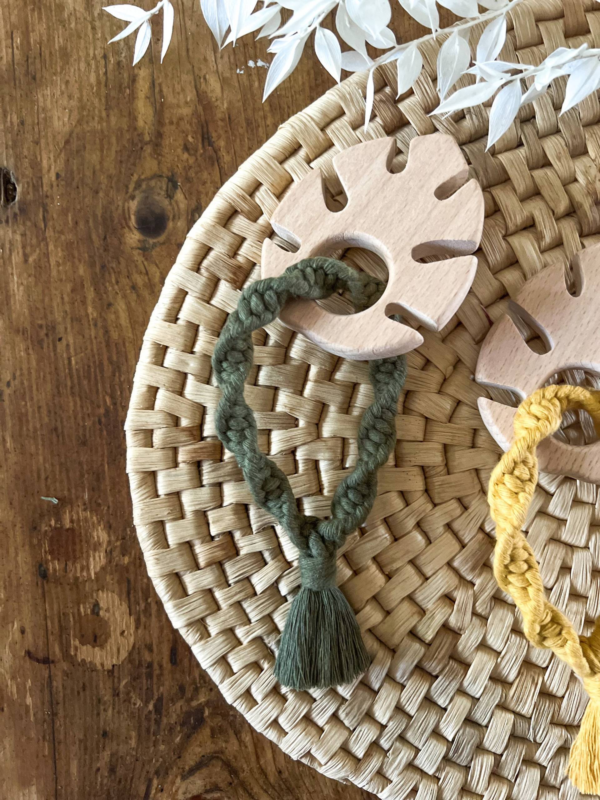 Beißring Palmenblatt Holz | Makramee Baby Accessoires Boho Geschenk Zur Babyparty von Etsy - cordsandcobykray