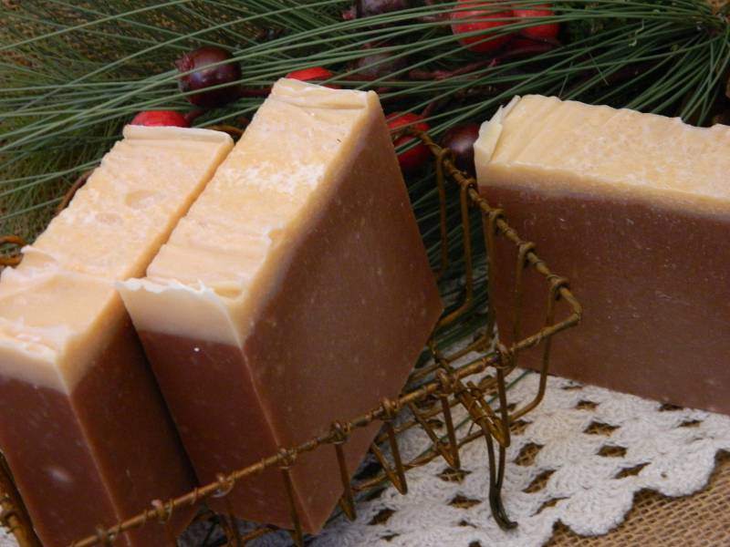 Gefrostete Preiselbeer-Ziegenmilchseife Gefrostete Preiselbeer-Ziegenmilchseife von Etsy - countrysoapsbymarlen