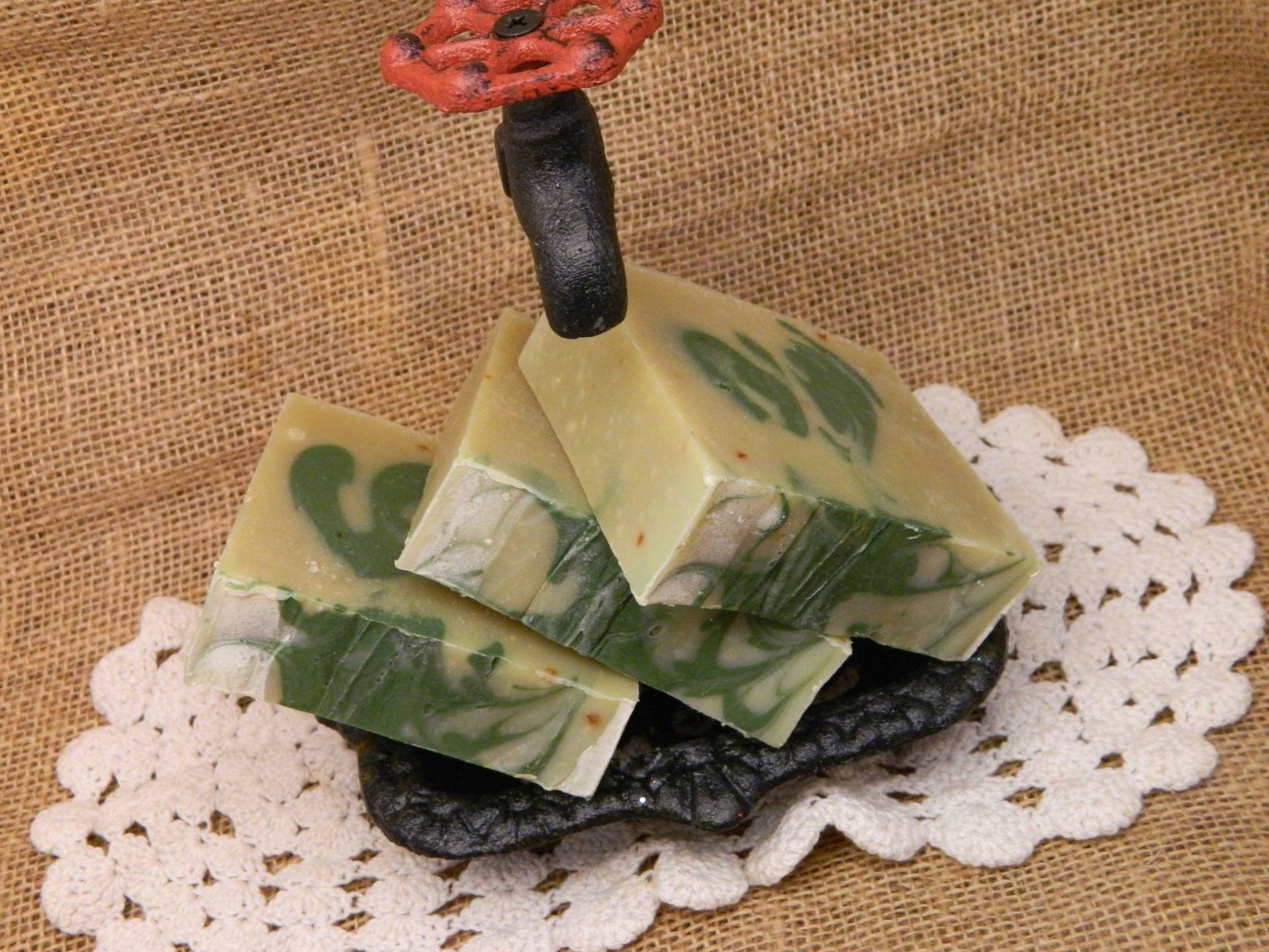 Rosmarin-Minze-Ziegenmilchseife von Etsy - countrysoapsbymarlen