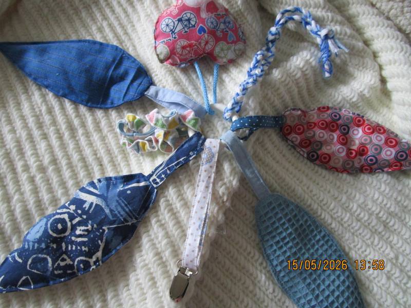 Nestelring Mit Fühlsäckchen Und Verschiedenen Füllungen Für Menschen Demenz Beschäftigung in Blau von Etsy - creativShopgzdesign