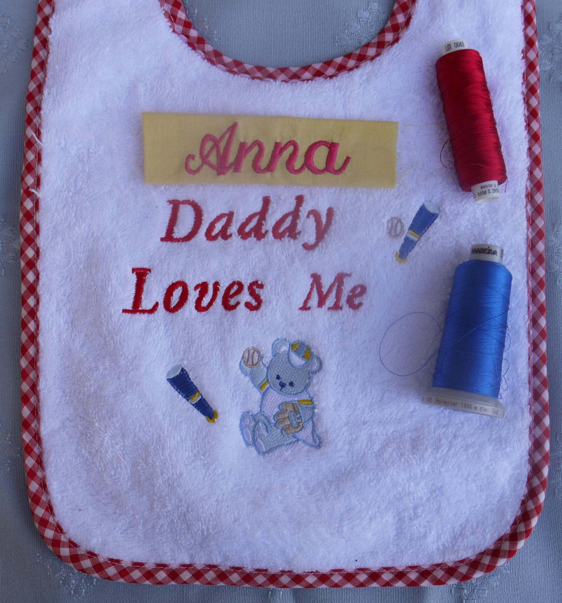 Baby Lätzchen Mit Namen, Geschenk Spruch Daddy/Vatertag, Klettverschluss, Weiß Rot von Etsy - creavisionGP