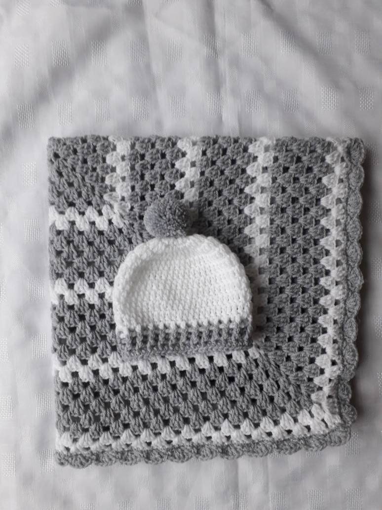 Gehäkelte Babydecke, Gehäkelte Kinderwagendecke, Decke Und Mütze, Autositzdecke, Versandfertig Gehäkelte Babydecke, Gehäkelte Kinderwagendecke, Decke Und Mütze, Autositzdecke, Versandfertig von Etsy - crochetfifi