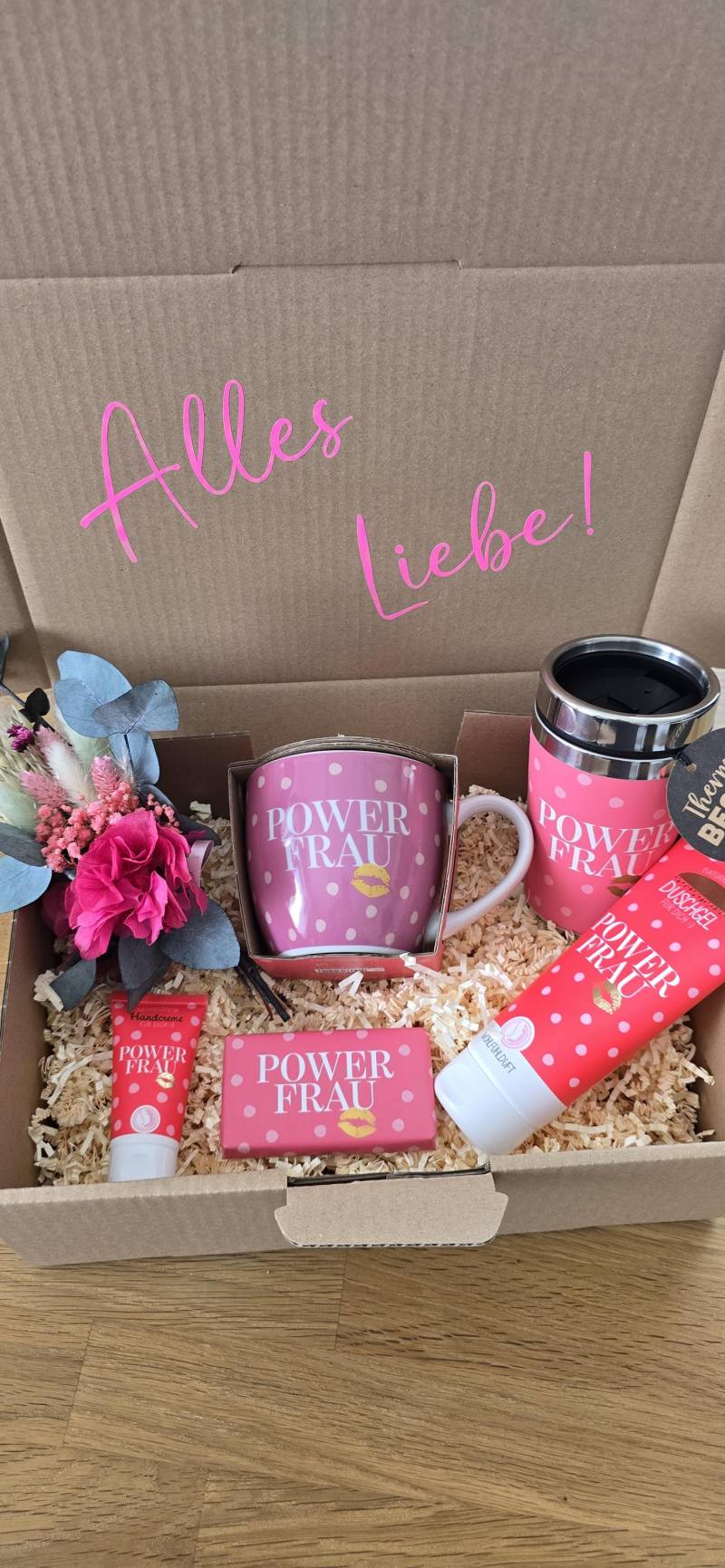 Geschenkbox "Powerfrau" Personalisierter Geschenkkorb, Geschenkset Mit Trockenblumen Freundin Frauenbox von Etsy - designverliebt